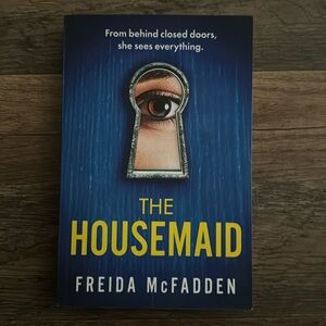 The Housemaid by Frieda McFadden